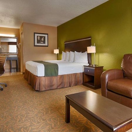 ชัวร์สเตย์ โฮเต็ล บาย เบสต์เวสเทิร์น ฟอเรสวิลล์ Hotel Floresville ภายนอก รูปภาพ
