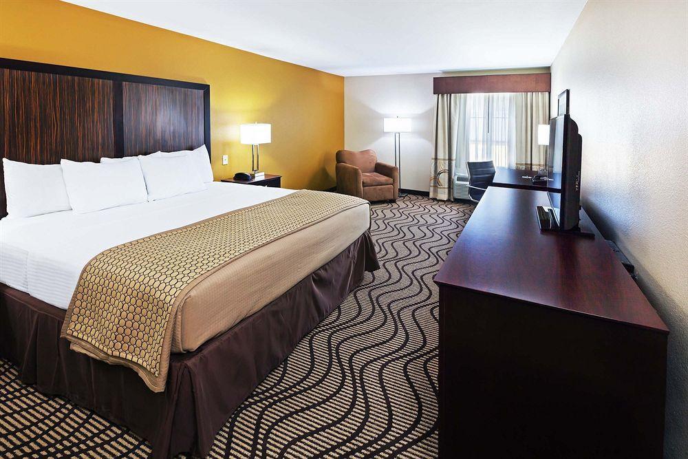 ชัวร์สเตย์ โฮเต็ล บาย เบสต์เวสเทิร์น ฟอเรสวิลล์ Hotel Floresville ภายนอก รูปภาพ