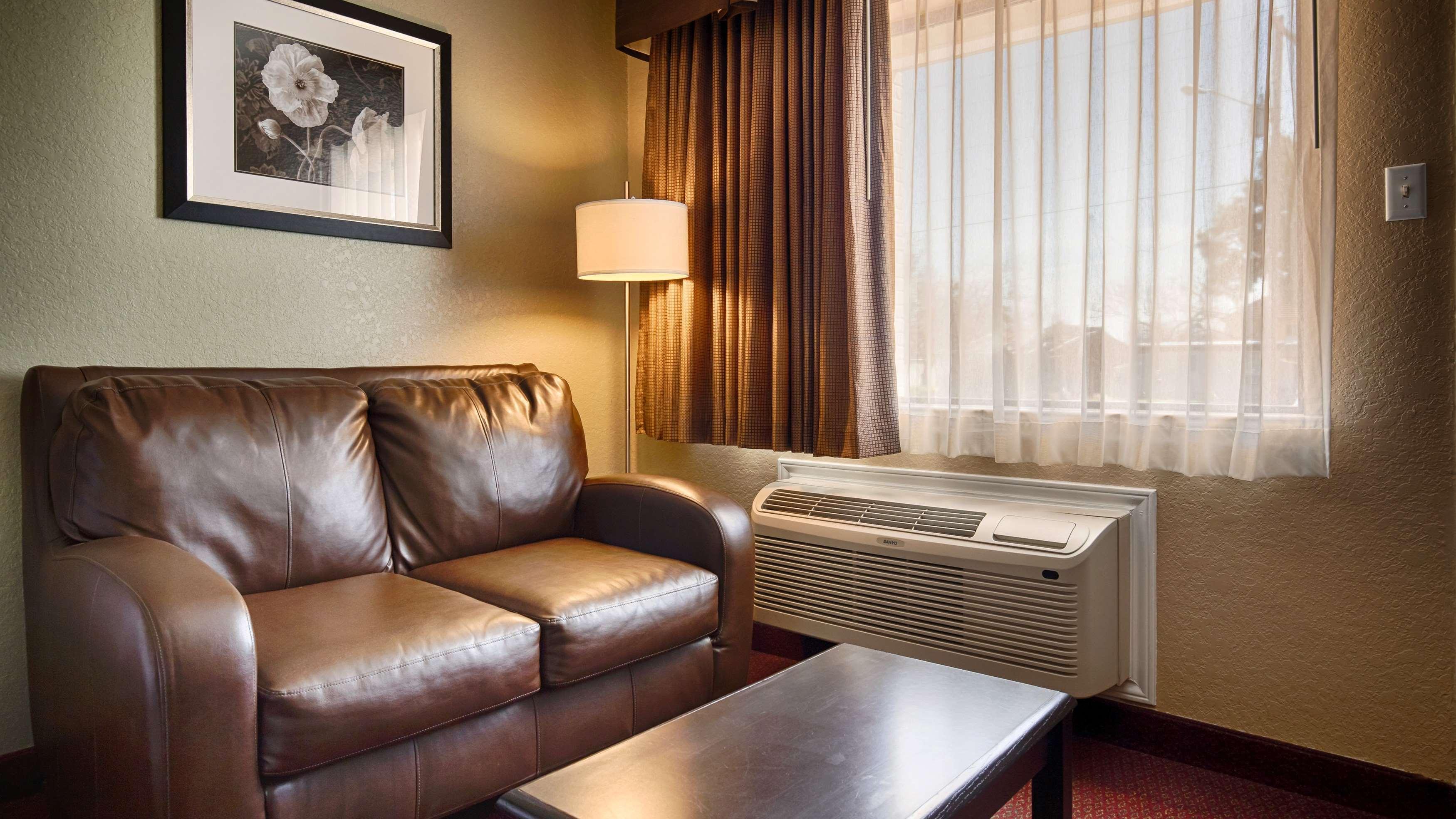 ชัวร์สเตย์ โฮเต็ล บาย เบสต์เวสเทิร์น ฟอเรสวิลล์ Hotel Floresville ภายนอก รูปภาพ
